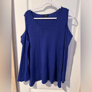 Roz & Ali cold shoulder royal blue long sleeve top